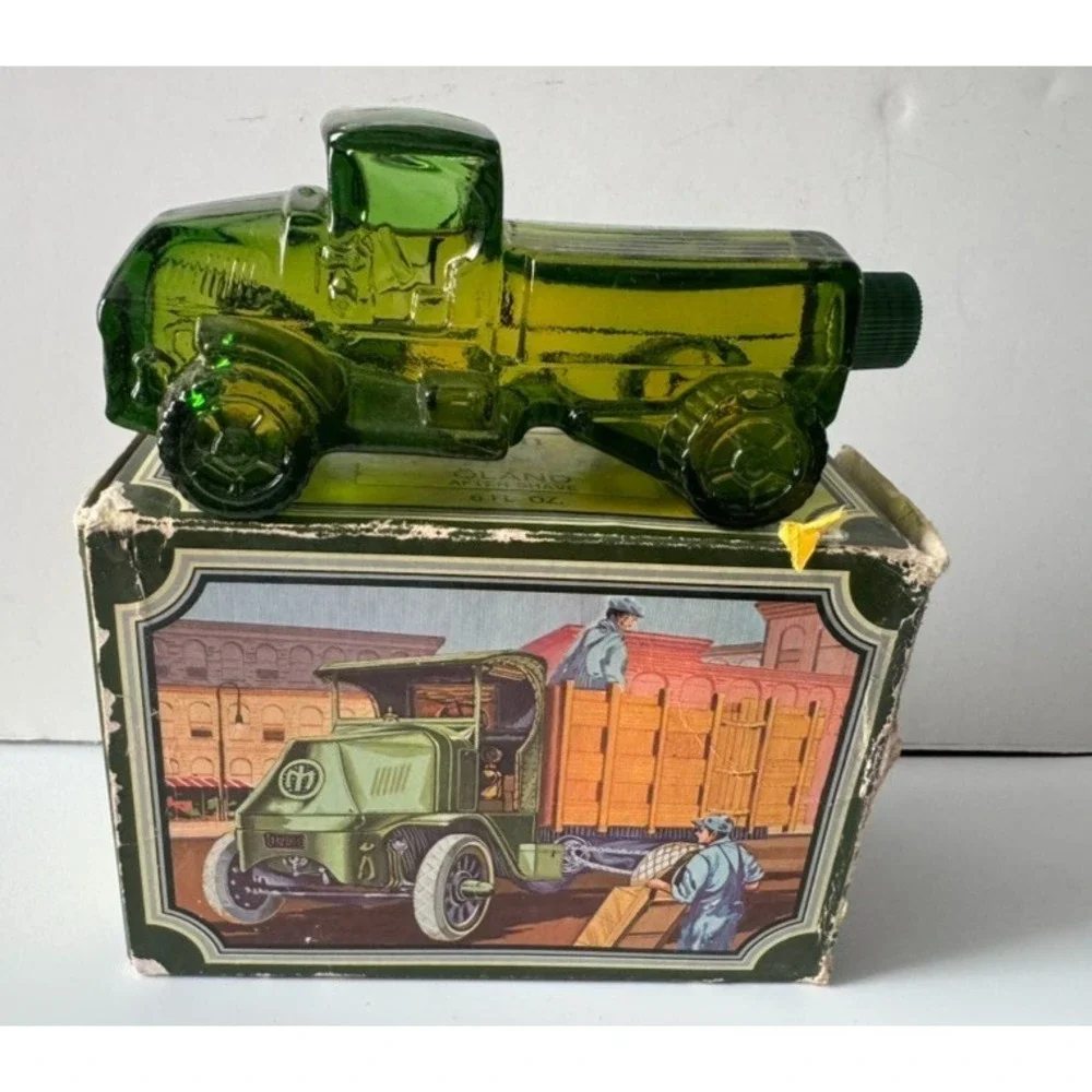 Vintage Rare AVON Oland After Shave Bottle Decanter BIG MAC Truck (FULL) 6 fl oz